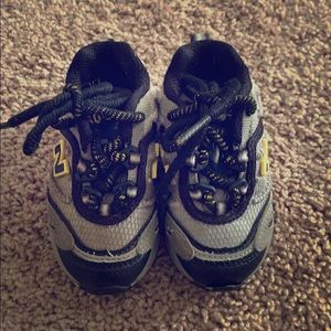 Size 4 New Balance